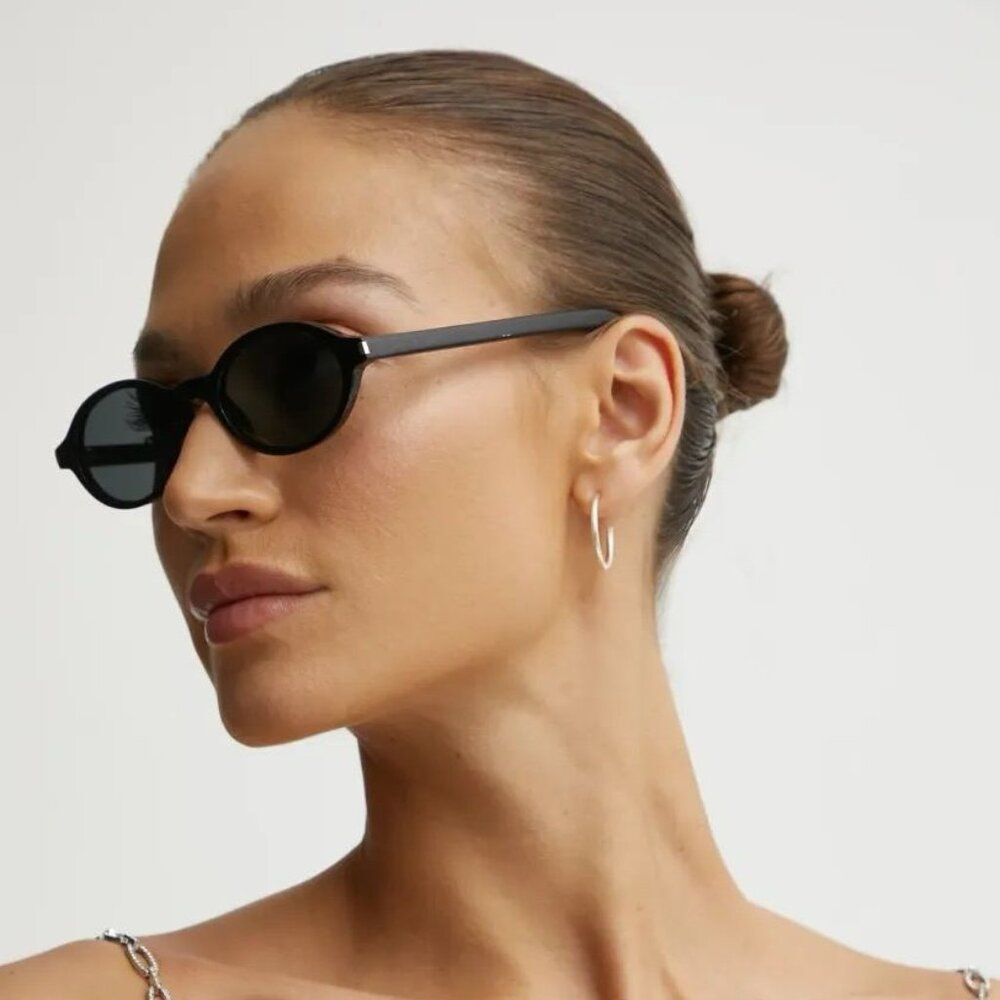 Saint Laurent Women Sunglasses Black Oval SL751 JEANNE 001 BRAND NEW - Picture 1 of 17